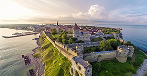 V2踏着紅(hong)色的(de)足迹前(qian)進(jin)-前(qian)南(nan)斯拉夫